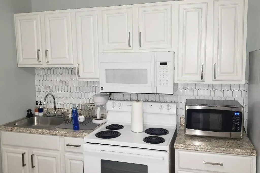 Spacious Cozy 2 Bedroom - Near Ewr/Nyc/Outlet Mall 뉴어크 미국