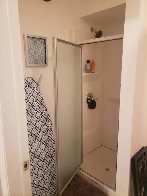 아파트 Spacious Cozy 2 Bedroom - Near Ewr/Nyc/Outlet Mall 뉴어크 미국